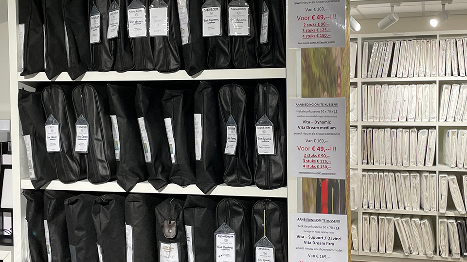 Slaapstudio Stijn - Showroommodellen - Hoofdkussens (1794) Slaapstudio Stijn - Showroommodellen - Hoofdkussens